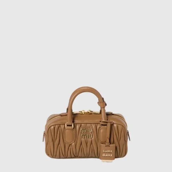 미우미우 여성 아르카디 마테라쎄 가죽 백 라지 - Miumiu Womens Arcadi M… 이미지 1/7