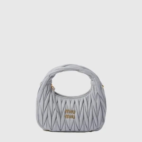 미우미우 여성 완더 마테라쎄 호보 미니 백 - Miumiu Womens Wander Mat… 이미지 1/4
