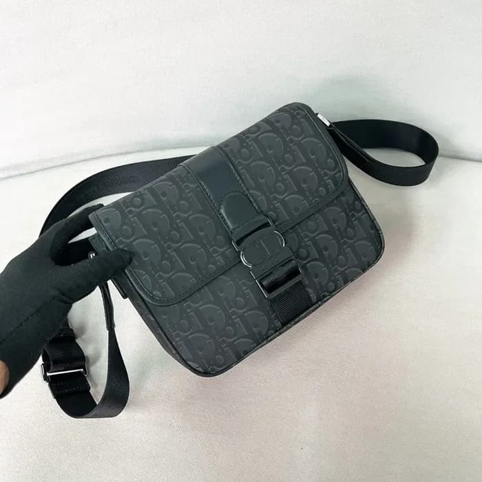 디올 남성 트렉 플랩 크로스 백 - Dior Mens Trek Flap Crossbody … 이미지 8/15